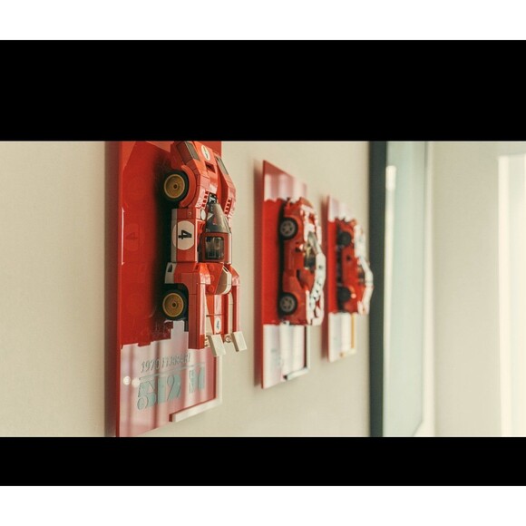 Display frame for LEGO Ferrari 812 Competizione By PLATE-IT - Picture 3 of 7